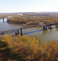 伊利诺伊河桥梁